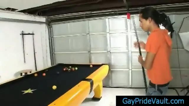 Pool game turns to blowjobs