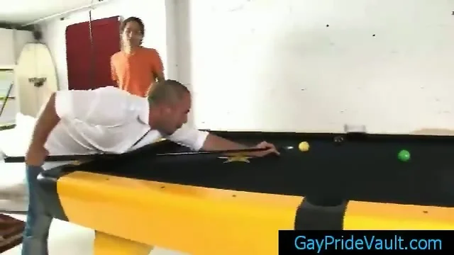 Pool game turns to blowjobs