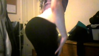 18 Year senior sissy webcam dance fingering butt