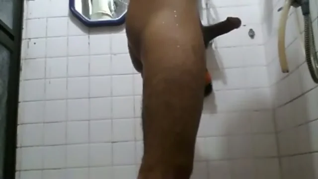 Spying on my Boyfriend showering with hard on
