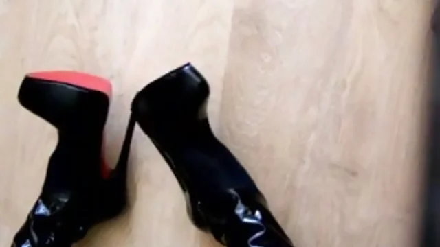 Unique Heels & Boots: A Stylish Fetish Platform