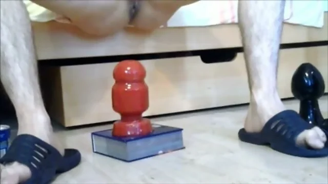 Giant-Sized anal Insertion with spunk