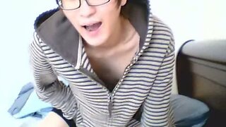 Cute Asian webcam masturbation