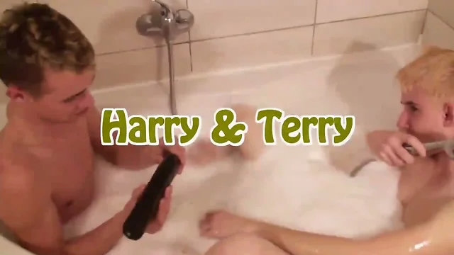 AlexBoys Harry in videos