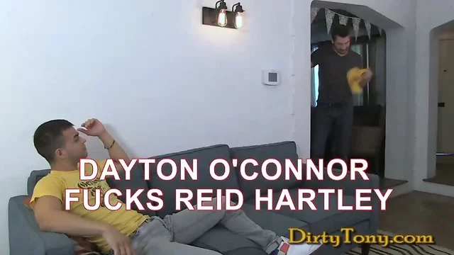 Dayton O`Connor Fucks Reid Hartley