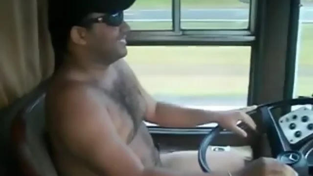 sexy bear truck driver(bare)