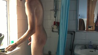 Voyeur - Slim Guy in the Shower