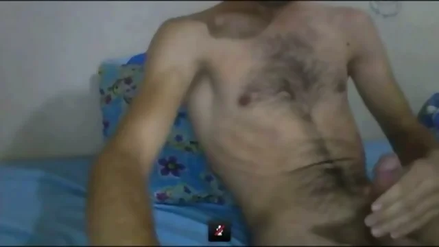 Another turkish gay twink cuming a lot