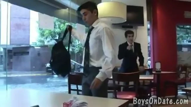 Teenager co-workers get laid after coffee