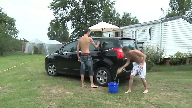 Lavage de voiture     Car wash