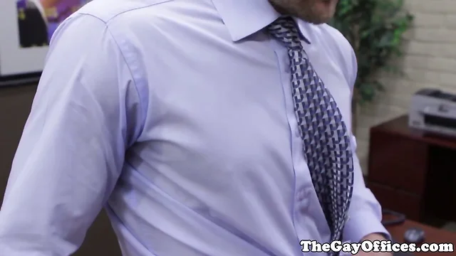 Office hunk sucks cock for his promotion