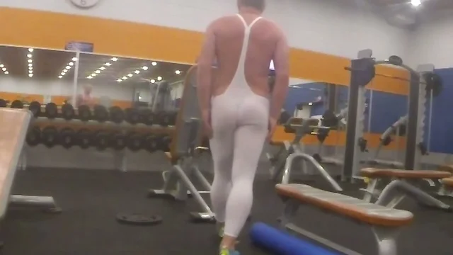 At the gym in Tendenze spandex Pt 2