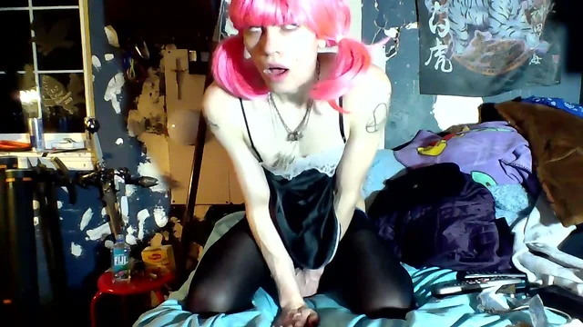 pink hair rides dildo for first time webcam vid