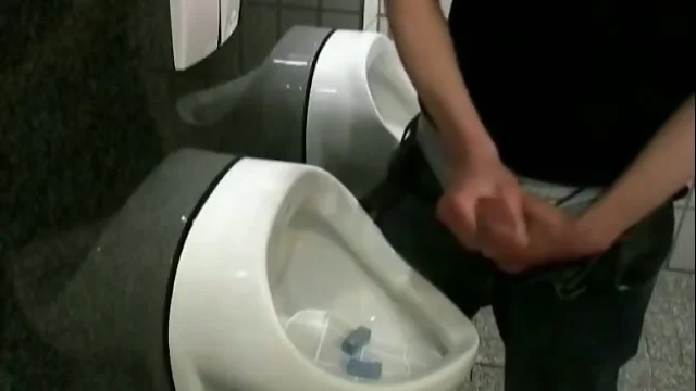 Selfsuck and Cumshot in Public Toilet!