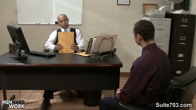 Lustful gay gets nailed and cummed in the office