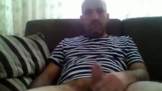 Bearded dad shoots on cam