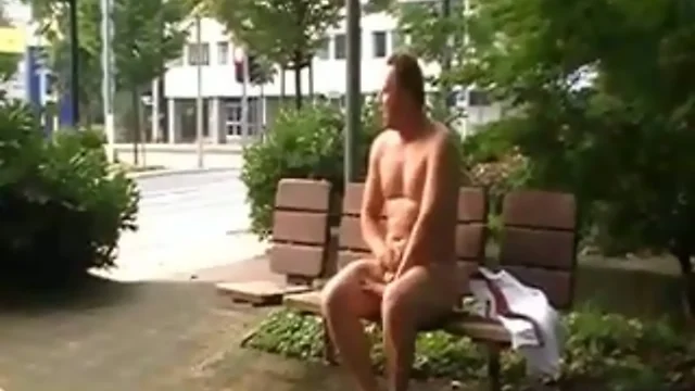 Masturbate in Public