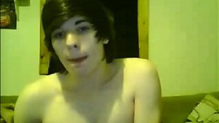 18 beautiful gay boy on webcam - More videos on gayfreefan.net