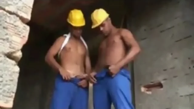 Two brazilian workers and their outside fuck