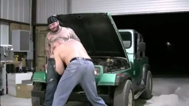 Hot & Hairy Mechanics in the Garage: Manly Man-on-Man Action!