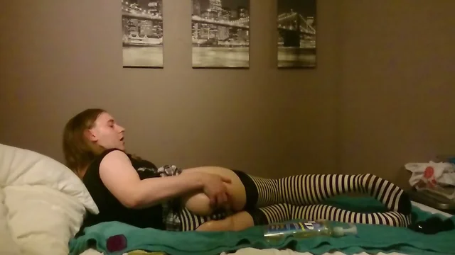 Stretching My Sissy Pussy