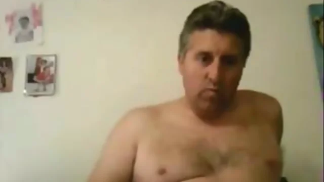 Papa hot mostrando en la webcam