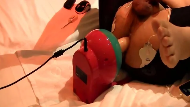 Prostate orgasm with electro Facking machine