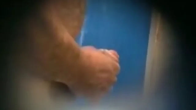 peephole shower papa