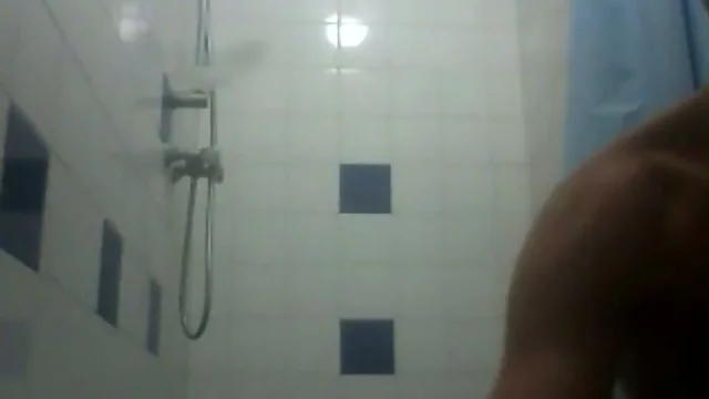 watch me shower boy