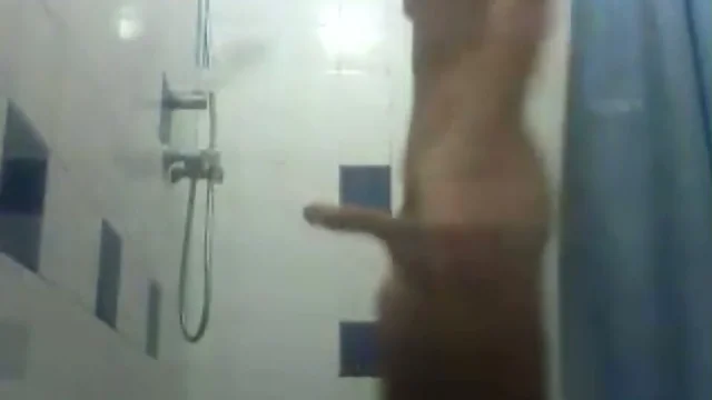 watch me shower boy