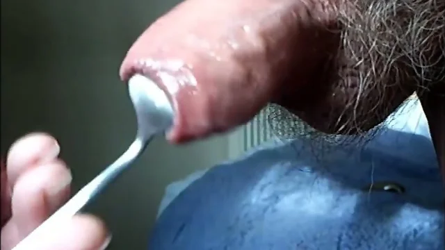 Juicy cock with spoon !!