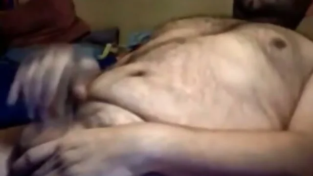 Husky guy cumming