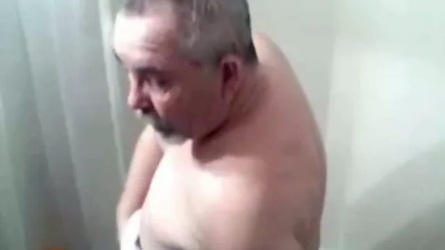 Grandpa Gets Naughty in the Shower: A Mature Fantasy for Any Gay Man!
