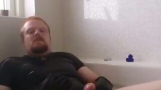 Danish Guy - Rubbercub wanking in bathtub