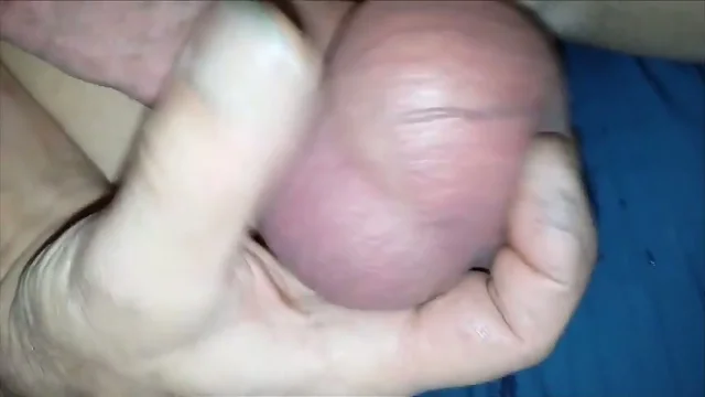 mike muters shows my cock close up