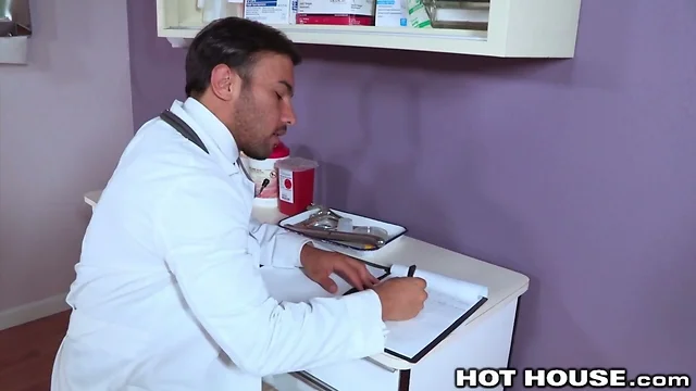 HotHouse Hot Doctor Buttfucked by Aussie Hunk