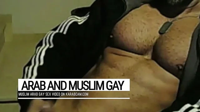 Arab Gay Hard master : Yousef from Beirut to worship