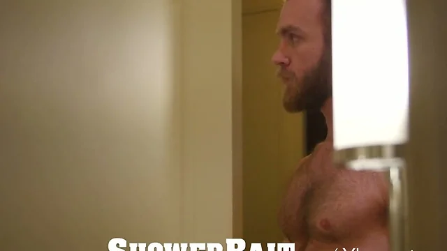 ShowerBait - Straight Peter Marcus shower fucks Jack Hunter