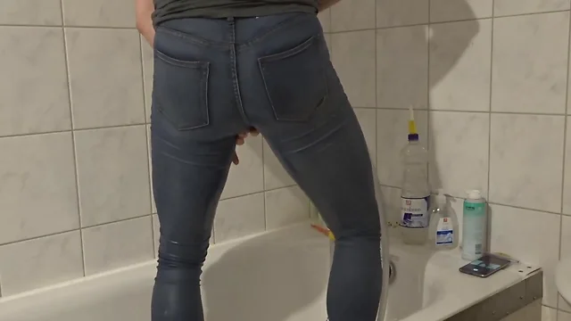 Arschwasser in Jeans