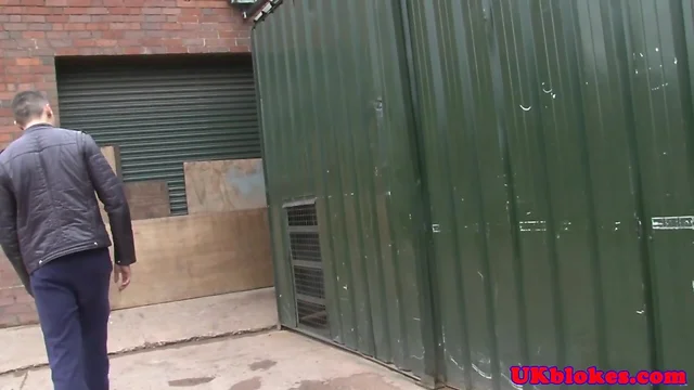 UK bloke rough pounding tight ass in garage