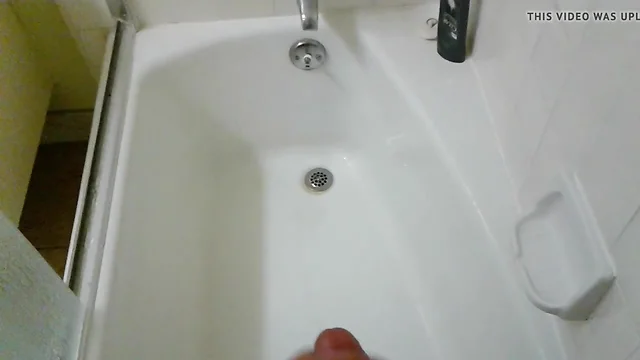 first time SQUIRTING!! insane orgasm