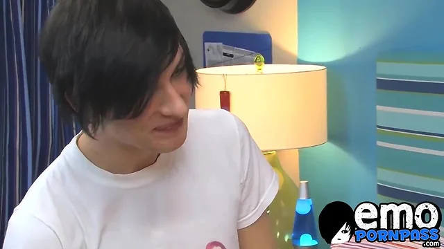 Emo twinks deliver a huge load of jizz after rough anal sex