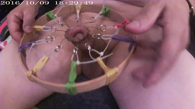 needles torture extrem fishhooks 1