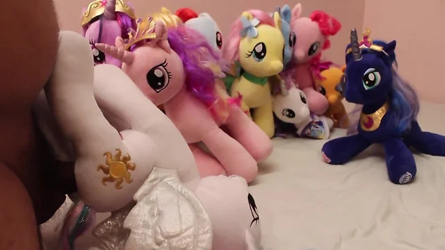 Build Your Own Pony Paradise: Breaking In Bears with Build-A-Bears!