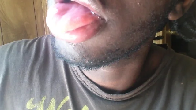 Extreme spit and drooling video near 9 minutes... Enjoy.