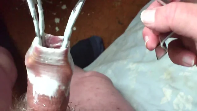 Foreskin with mayonnaise dressing - part 2 with cumshot !