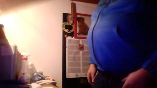 italian chubby cums on cam