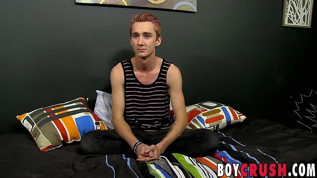 Gorgeous twink Jay pleasures himself after interview