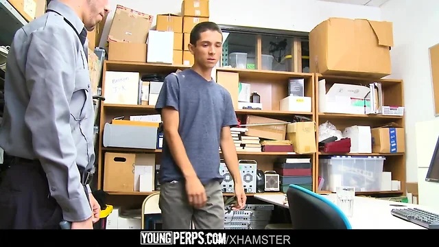 YoungPerps - A Security Officer Buttfucks Alex Flores
