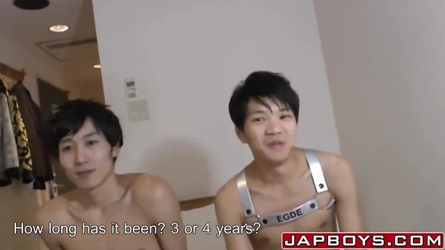 Attractive Japanese gay blown ardently by teenager deviant
